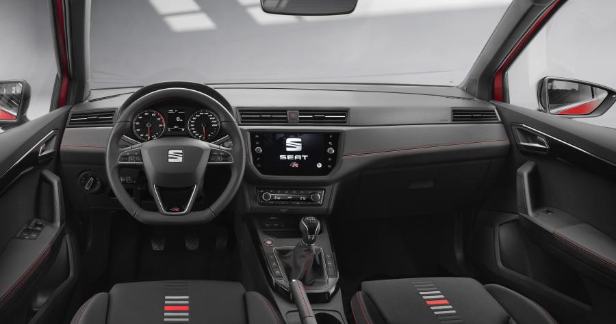Торпедо Seat Arona FR 2017 года  (WW) (фото 17 из 47)
